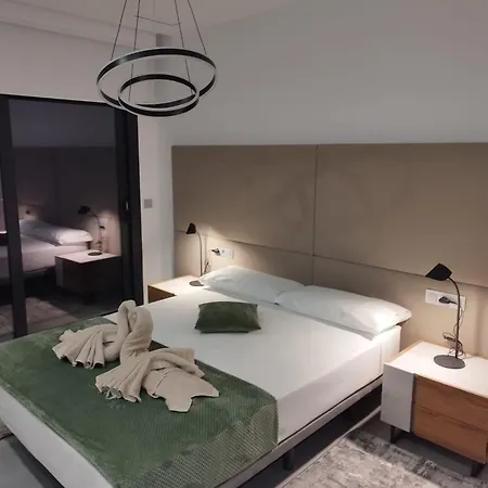 Diamond Sea View Eagle Tower Apartmán *